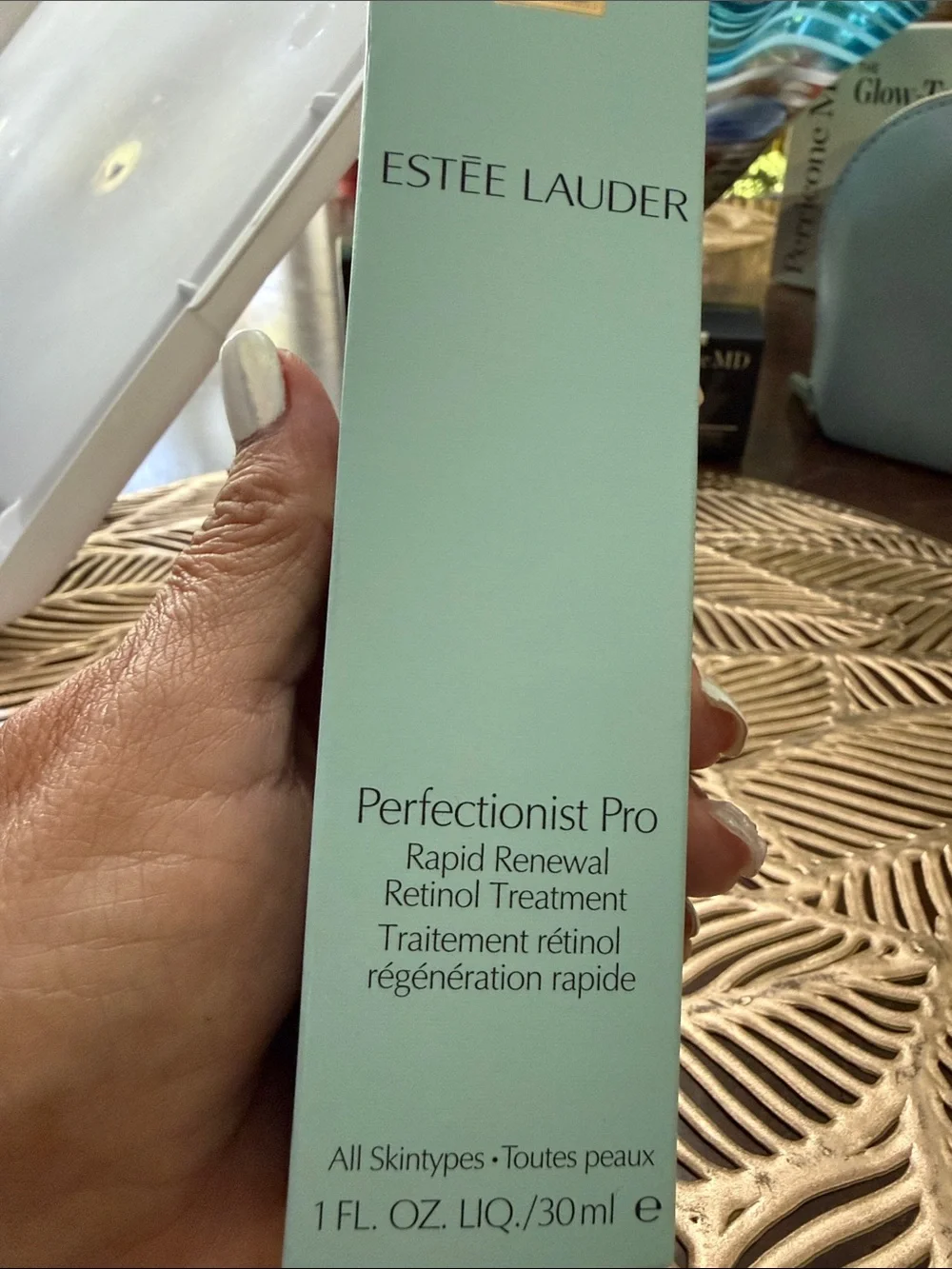 Estee Lauder Perfectionist Pro Retinol Treatment - Picture 1 of 4